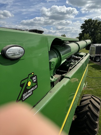 https://photos.machinefinder.com/48/10564348/68144341_large_26140.jpg