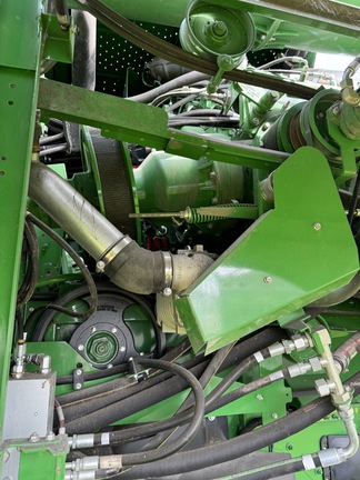 https://photos.machinefinder.com/48/10564348/68144353_large_87741.jpg