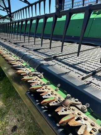 https://photos.machinefinder.com/79/10570579/68204806_large_42253.jpg
