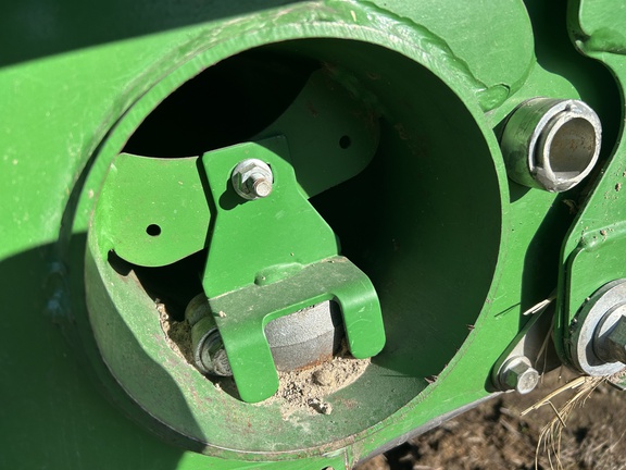 https://photos.machinefinder.com/52/10570652/70526208_large_9765.jpg