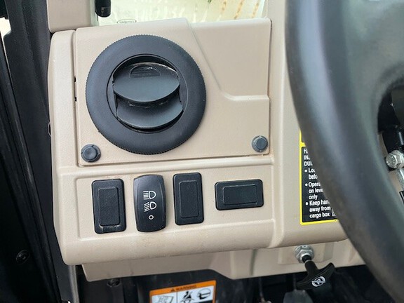 https://photos.machinefinder.com/18/10573018/72300083_large_26439.jpg