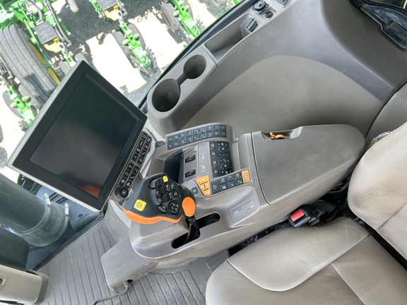 https://photos.machinefinder.com/17/9613417/68201527_large_46899.jpg