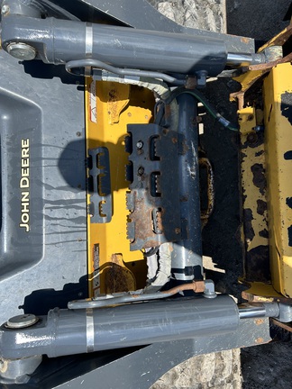 https://photos.machinefinder.com/37/10573037/75765838_large_5897.jpg