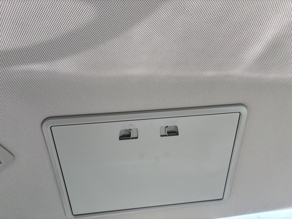 https://photos.machinefinder.com/52/10578652/76893947_large_42494.jpg