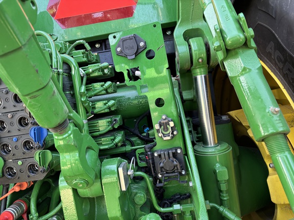 https://photos.machinefinder.com/52/10578652/76893961_large_33306.jpg