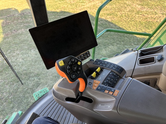 https://photos.machinefinder.com/18/10580518/76828567_large_52970.jpg