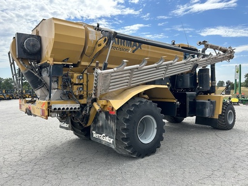 https://photos.machinefinder.com/95/9638495/68745012_large_28620.jpg
