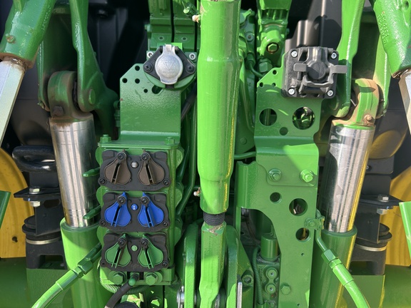 https://photos.machinefinder.com/40/10634440/77486174_large_27008.jpg