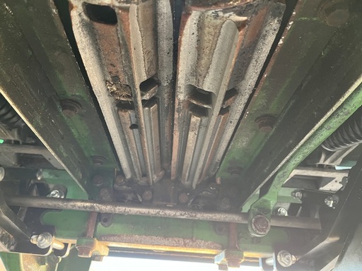 https://photos.machinefinder.com/52/10643452/68975333_large_76902.jpg