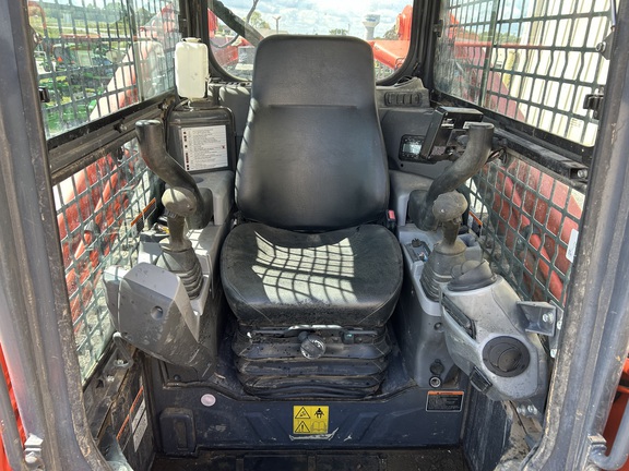 https://photos.machinefinder.com/11/10647611/75798907_large_5747.jpg