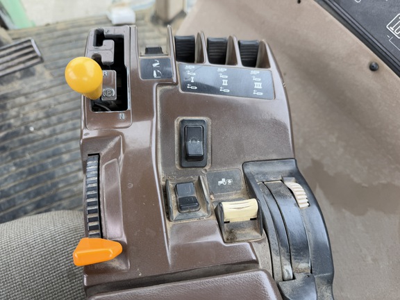https://photos.machinefinder.com/22/10654622/70722982_large_88721.jpg