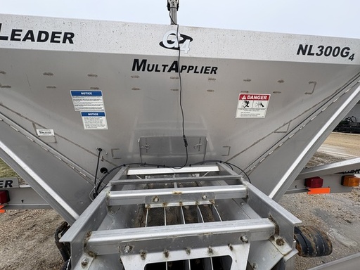 https://photos.machinefinder.com/57/10660457/77704706_large_39255.jpg