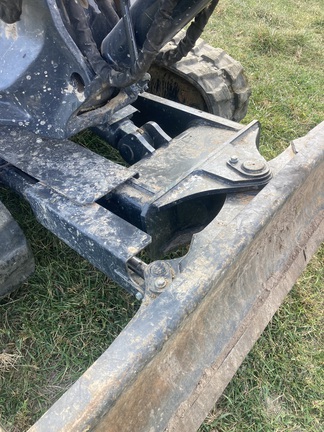 https://photos.machinefinder.com/13/10672613/69296914_large_27382.jpg