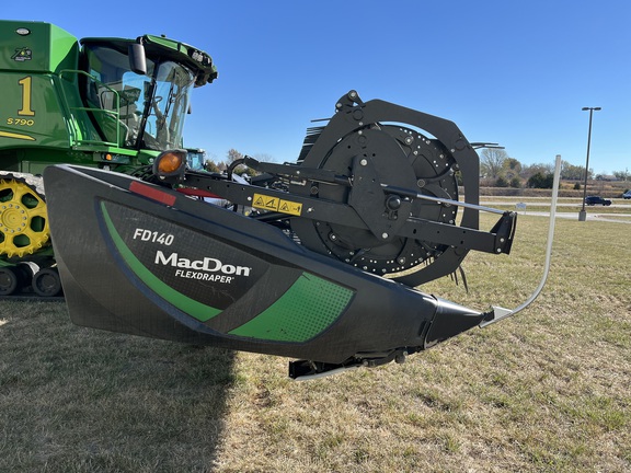 https://photos.machinefinder.com/54/10685354/69691452_large_50679.jpg