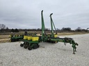 https://photos.machinefinder.com/48/10690348/70651396_large_23536.jpg