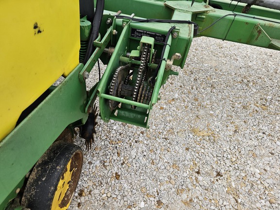 https://photos.machinefinder.com/48/10690348/70651425_large_37938.jpg