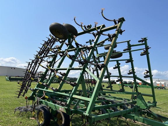 https://photos.machinefinder.com/23/10701123/74890952_large_12958.jpg
