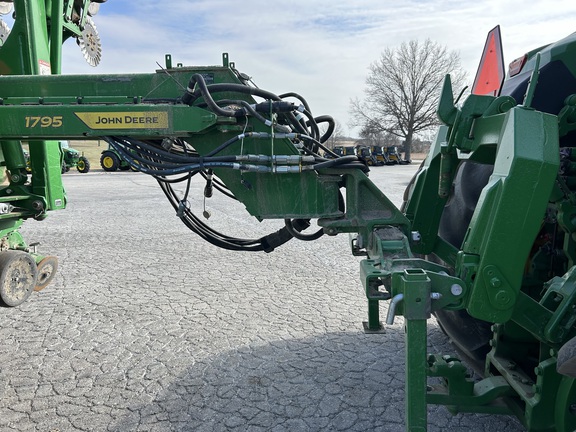 https://photos.machinefinder.com/11/9679011/64632929_large_61172.jpg