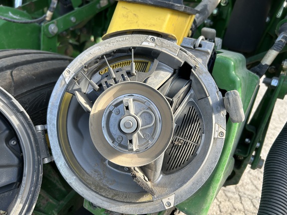 https://photos.machinefinder.com/11/9679011/64632939_large_11544.jpg