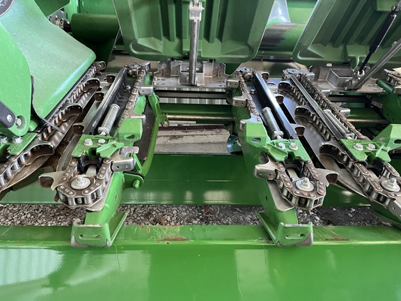 https://photos.machinefinder.com/70/10714970/69754897_large_93394.jpg