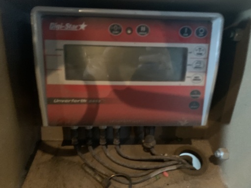https://photos.machinefinder.com/73/10723373/69848321_large_18174.jpg
