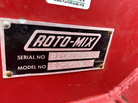 https://photos.machinefinder.com/18/10725618/71403440_large_99545.jpg