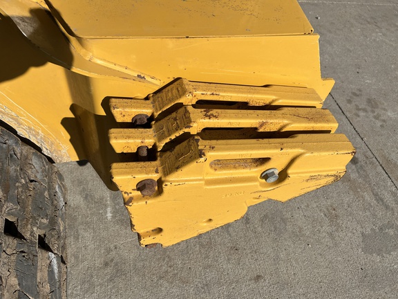 https://photos.machinefinder.com/28/10728528/77606416_large_20042.jpg