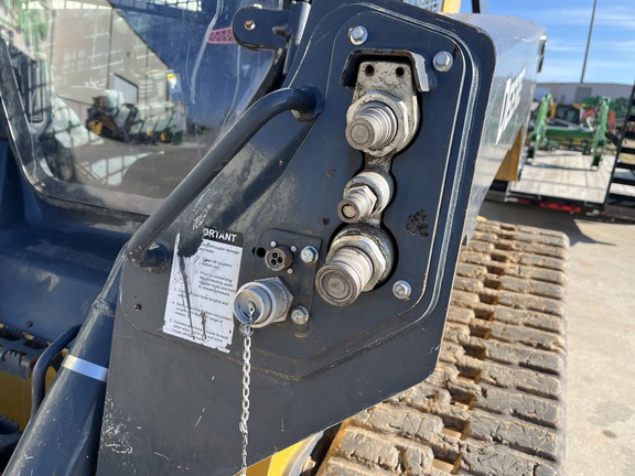 https://photos.machinefinder.com/28/10728528/77606387_large_79342.jpg