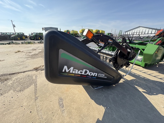 https://photos.machinefinder.com/00/10737000/75694328_large_16164.jpg
