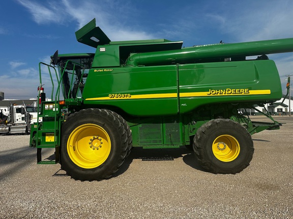 https://photos.machinefinder.com/92/10743192/74186319_large_40873.jpg