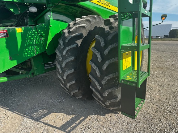 https://photos.machinefinder.com/92/10743192/74186304_large_68409.jpg