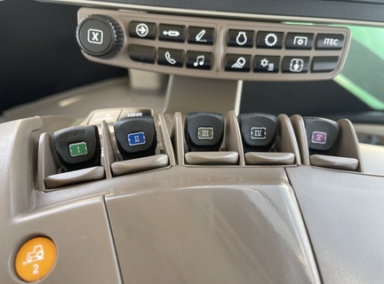 https://photos.machinefinder.com/50/9726750/66472356_large_82535.jpg