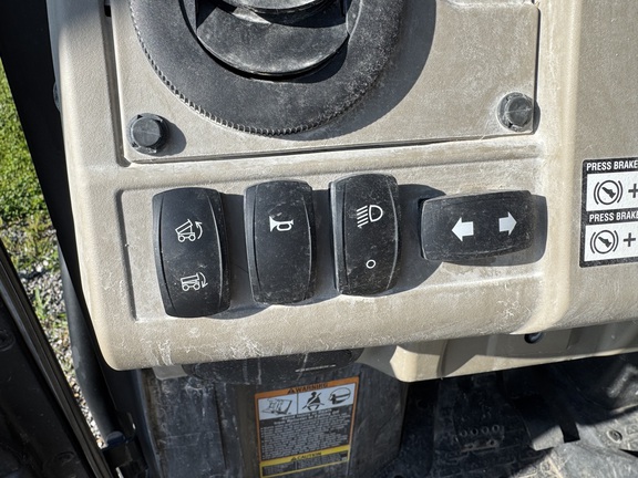 https://photos.machinefinder.com/89/10779189/73408113_large_99001.jpg