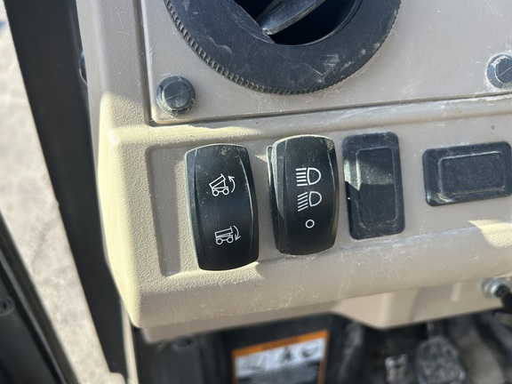 https://photos.machinefinder.com/86/10786286/73143975_large_90204.jpg