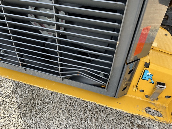 https://photos.machinefinder.com/91/10793691/71259164_large_11921.jpg