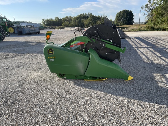 https://photos.machinefinder.com/90/9738890/61803530_large_51617.jpg
