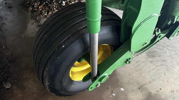 https://photos.machinefinder.com/80/10802080/70698658_large_35135.jpg