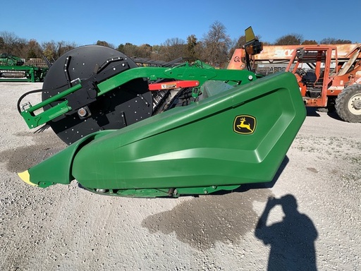 https://photos.machinefinder.com/13/10813513/76945921_large_30353.jpg