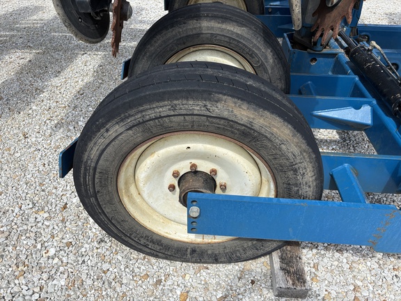 https://photos.machinefinder.com/28/10814928/75073379_large_48800.jpg