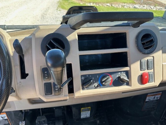 https://photos.machinefinder.com/99/10838299/74219322_large_99201.jpg