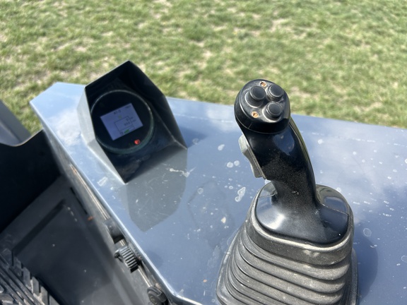 https://photos.machinefinder.com/20/10851620/72211173_large_51910.jpg
