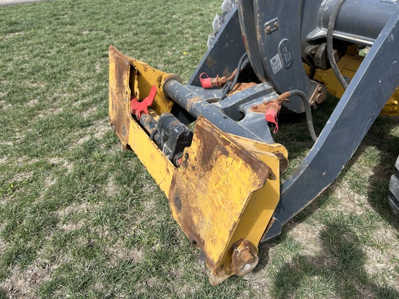 https://photos.machinefinder.com/20/10851620/72211208_large_30275.jpg