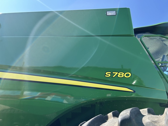https://photos.machinefinder.com/65/10853465/74966830_large_83400.jpg