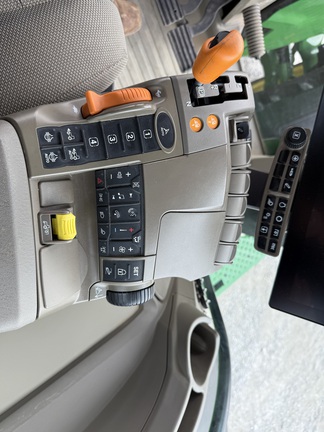 https://photos.machinefinder.com/85/10861285/74806714_large_23826.jpg