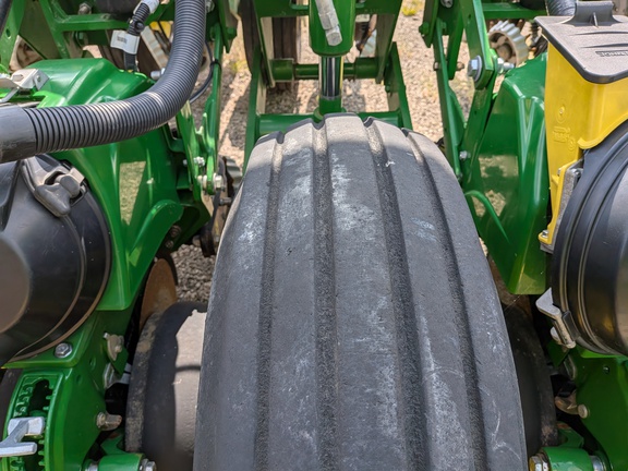 https://photos.machinefinder.com/18/10865618/75392338_large_80691.jpg