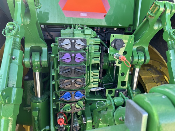 https://photos.machinefinder.com/82/10867482/76618630_large_77171.jpg