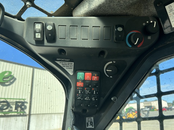 https://photos.machinefinder.com/38/10872238/76086923_large_83803.jpg