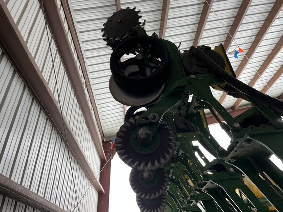 https://photos.machinefinder.com/17/10873917/71434310_large_75088.jpg