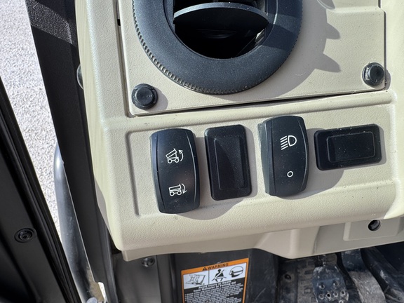 https://photos.machinefinder.com/89/10875389/73408608_large_60035.jpg