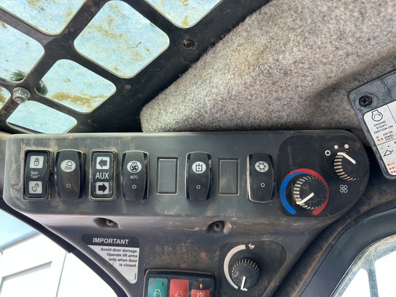 https://photos.machinefinder.com/18/10878418/72732048_large_25883.jpg